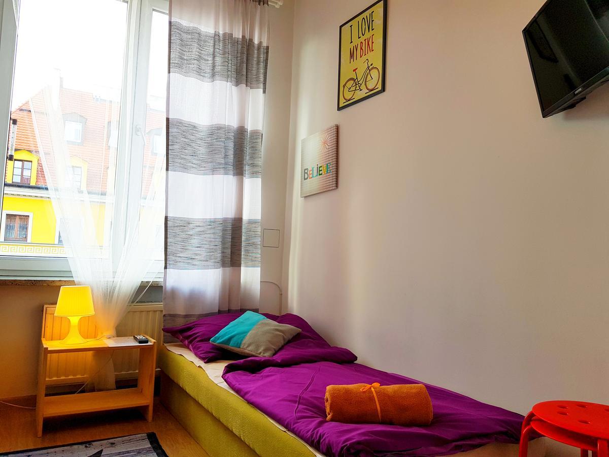 City Central Hostel Swidnicka Wrocław Exteriör bild