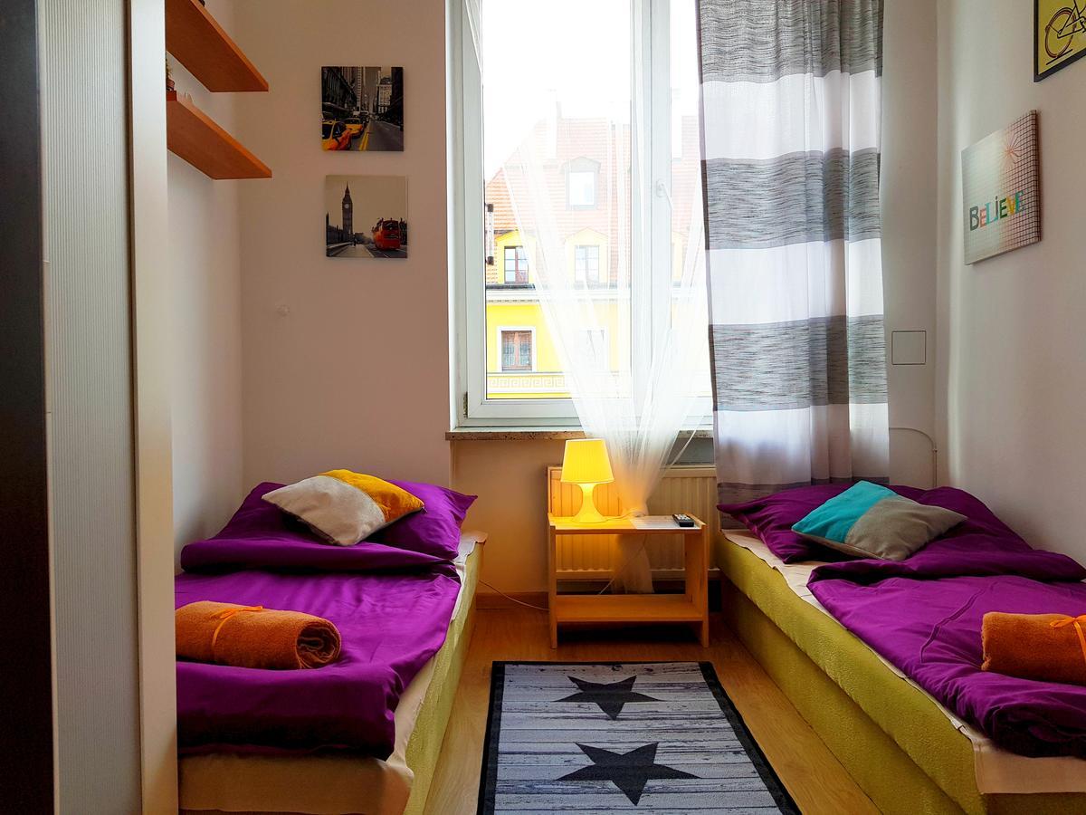 City Central Hostel Swidnicka Wrocław Exteriör bild