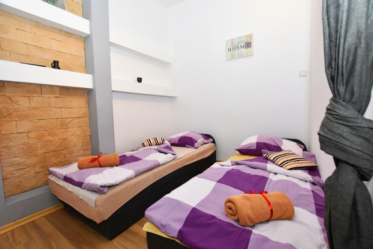City Central Hostel Swidnicka Wrocław Exteriör bild
