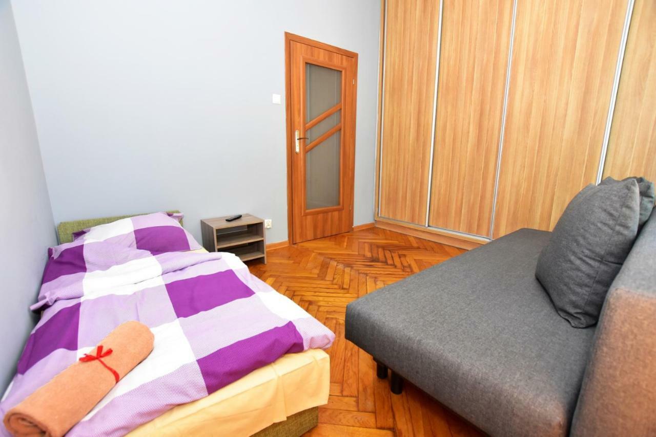 City Central Hostel Swidnicka Wrocław Exteriör bild